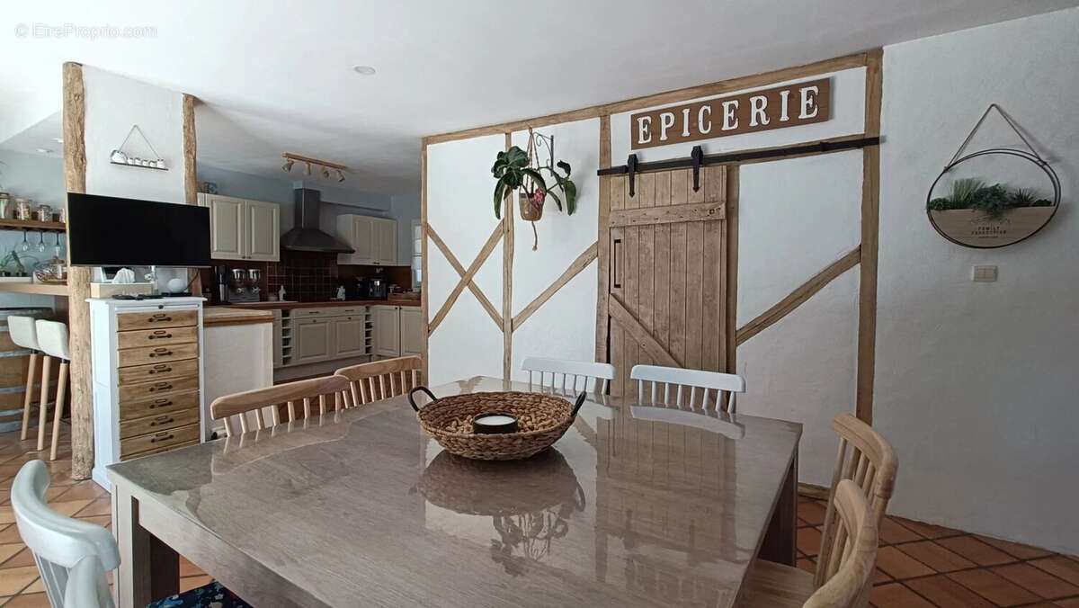 Maison à VOUZAILLES