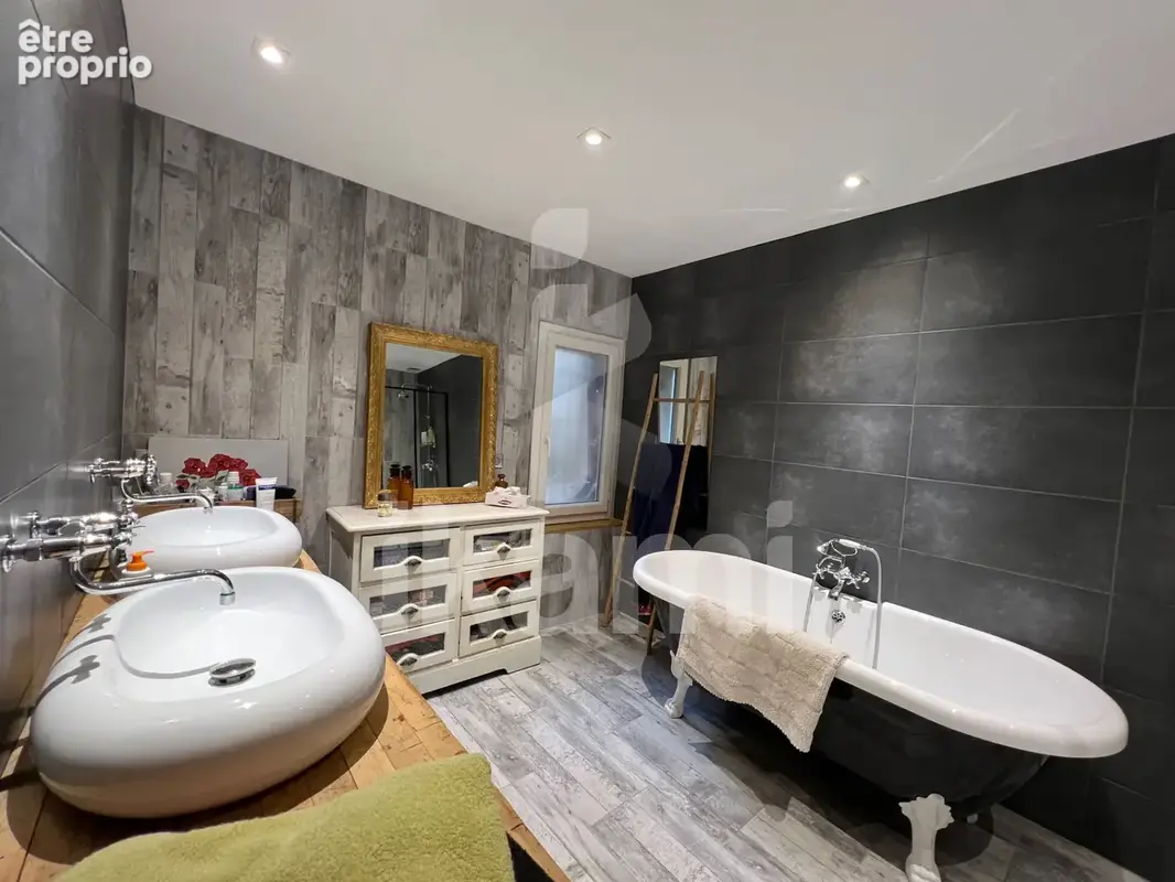 Bâtisse en pierre, charme authentique, rénovation soignée - photo 7