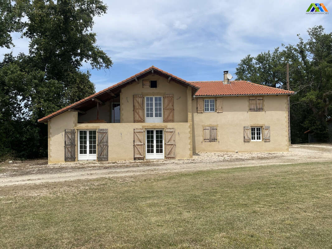 Maison 266 m² à Barcugnan  - photo 4