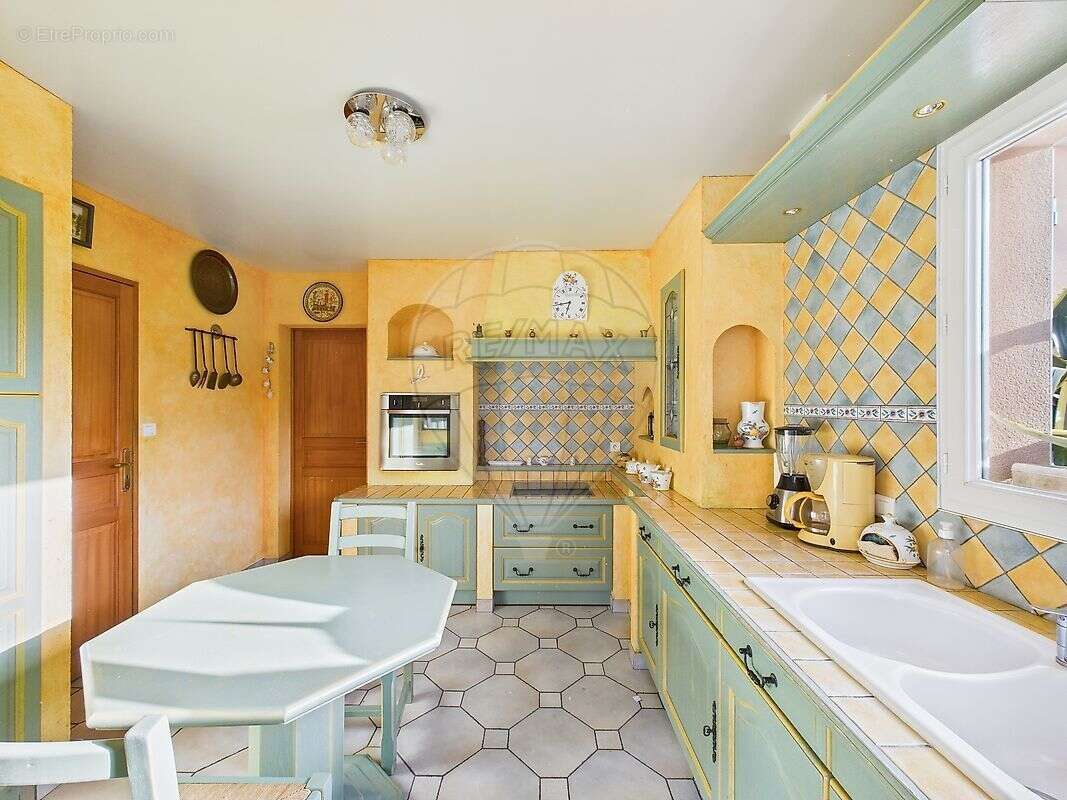 Maison à LES MATHES