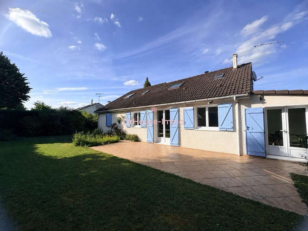 Maison à MAREIL-SUR-MAULDRE