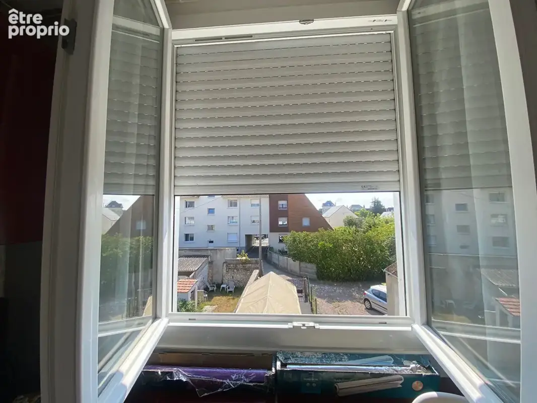 Local commercial  avec appartement - photo 8