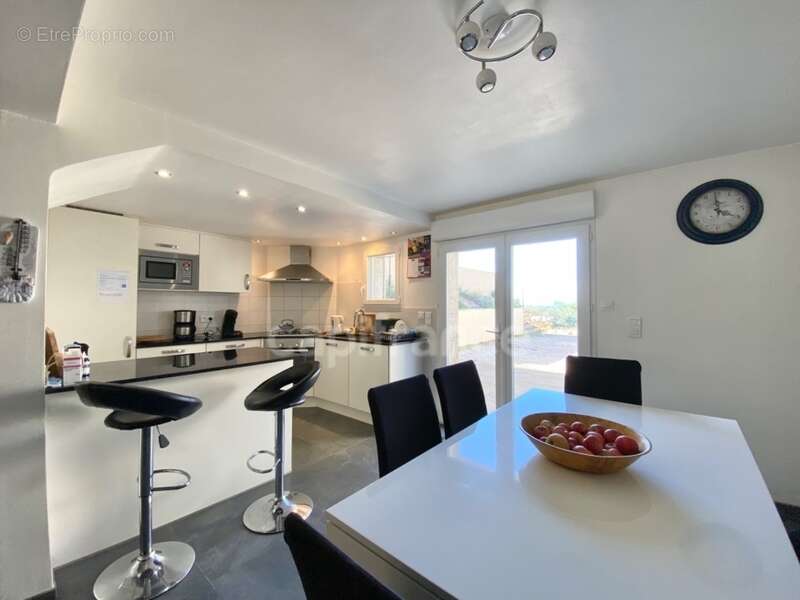 Dpt Gard (30) A vendre superbe villa T8 de 224m2, piscine, vue imprenable, exceptionnelle - photo 5