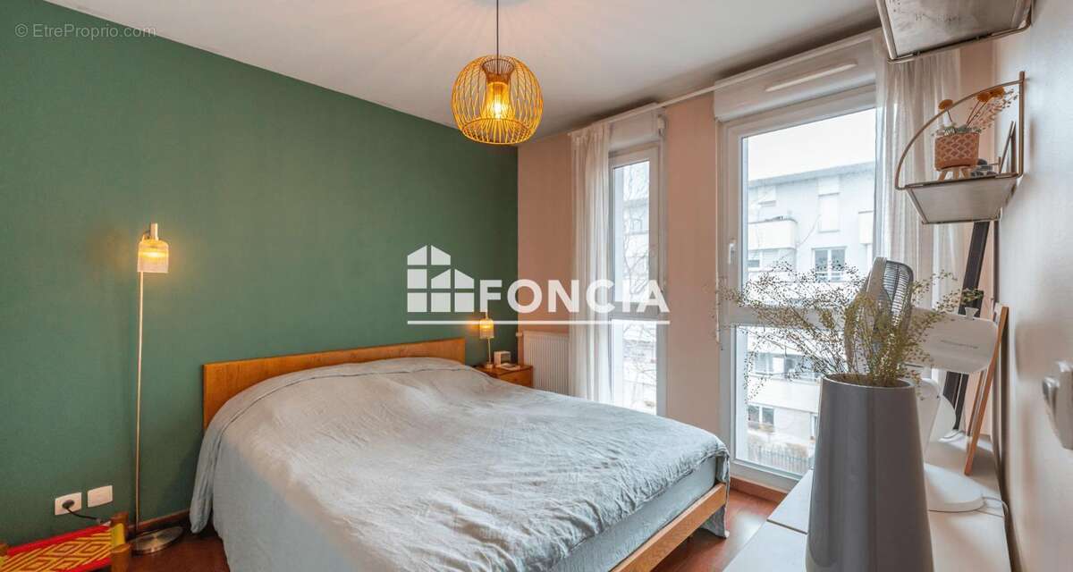 Appartement à GENNEVILLIERS