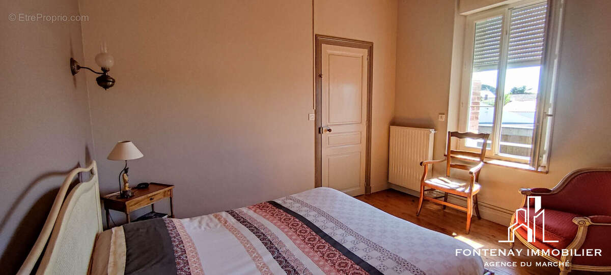 Maison à LE POIRE-SUR-VELLUIRE