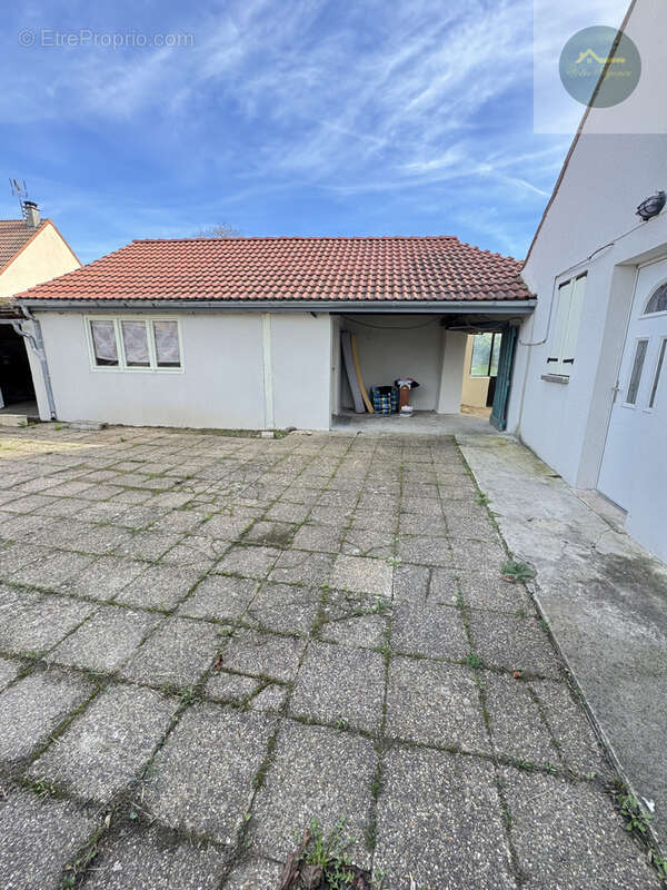 Maison à EGREVILLE