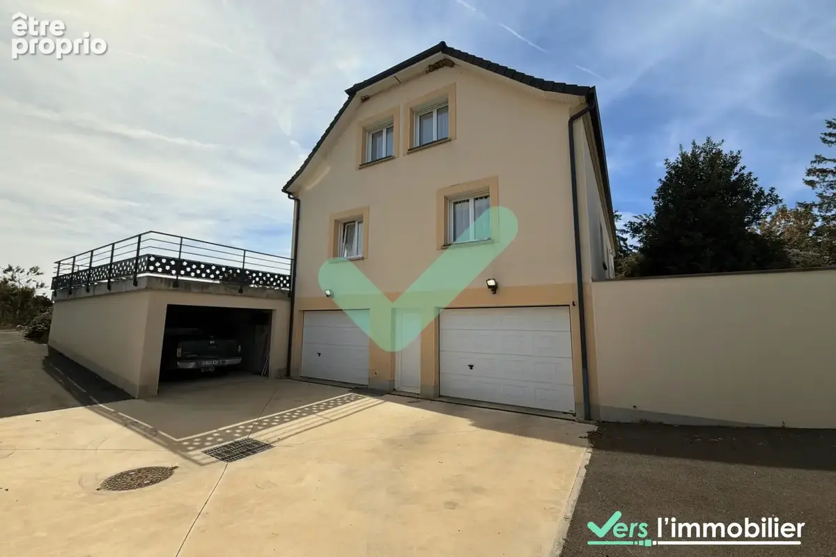 Belle maison contemporaine de 194 m2 de 2015 avec 4 chambres, sous sol et garages - photo 3