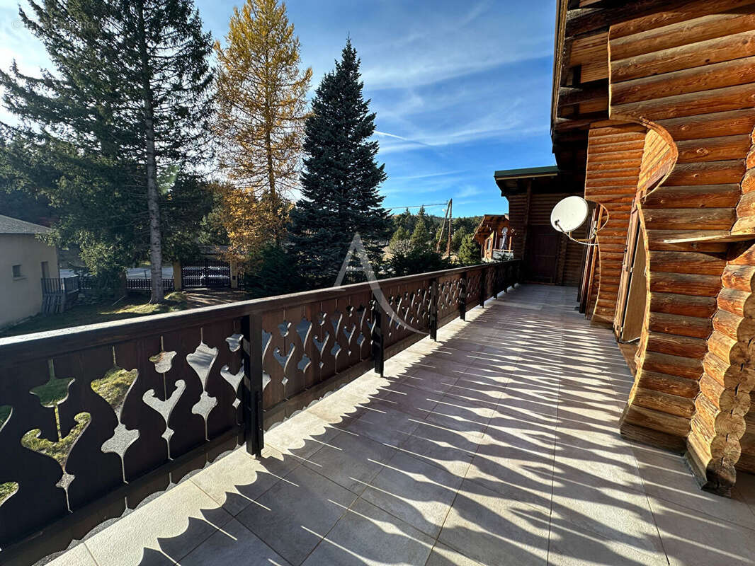 BOLQUÈRE, Chalet de caractère de 274 m² avec 5 appartements indépendants , Idéal investissement ou projet familial - photo 3