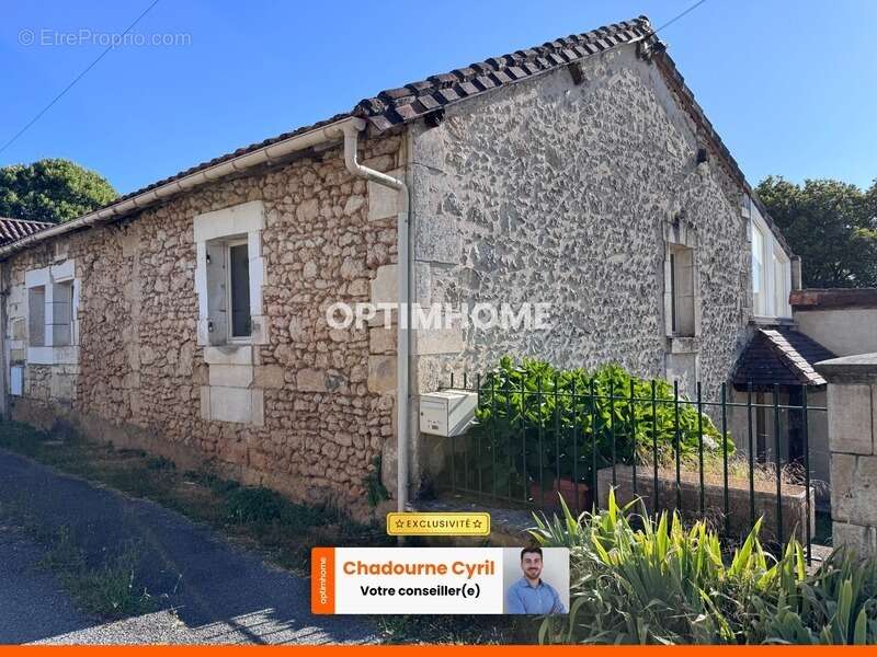 Maison à BOURDEILLES