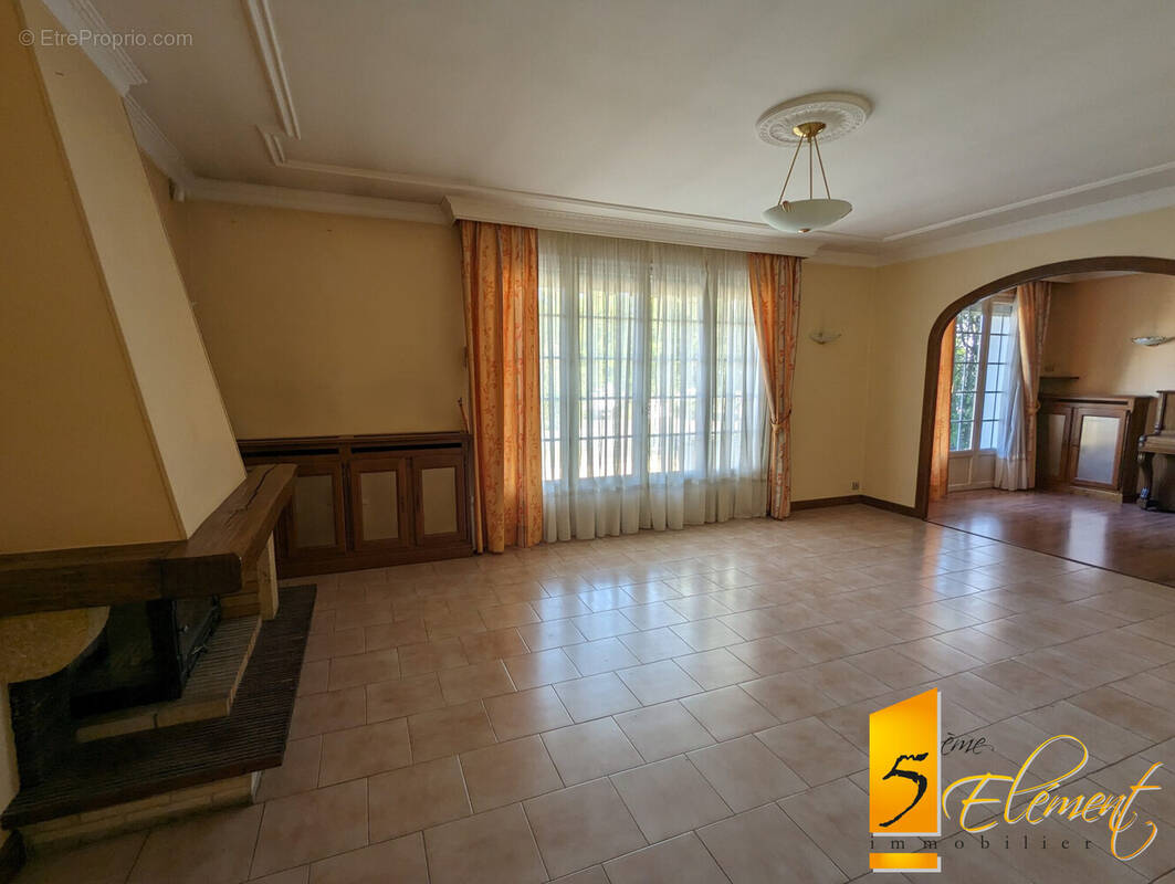 Maison 179 m² à Millery  - photo 2