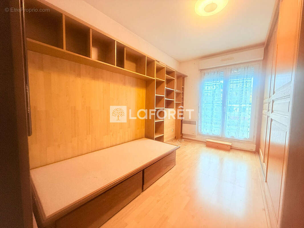 Appartement à LAMORLAYE