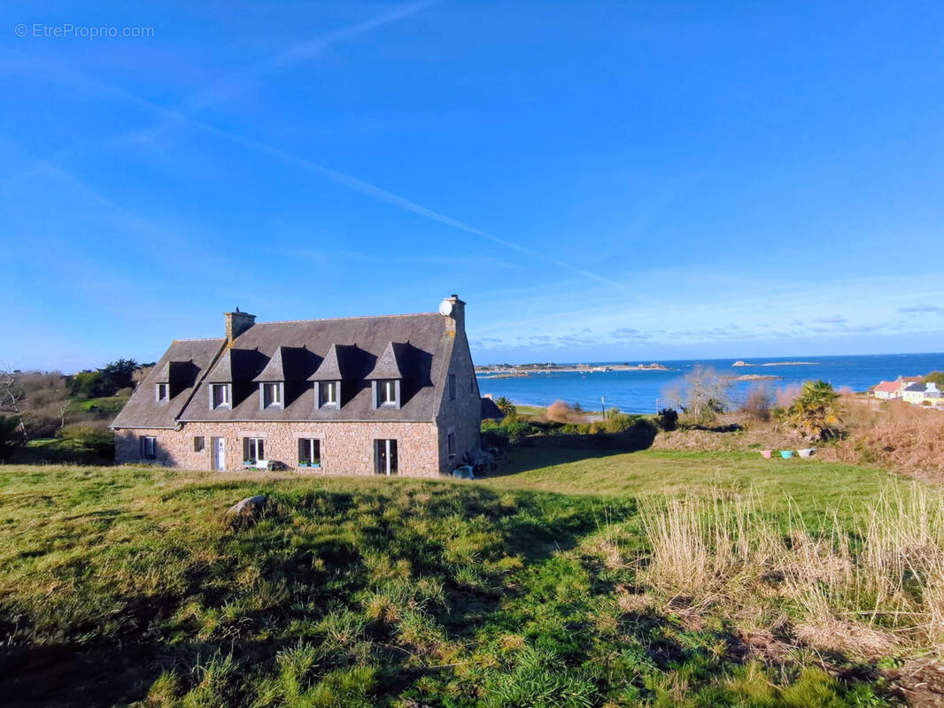 Maison à PLOUGUERNEAU