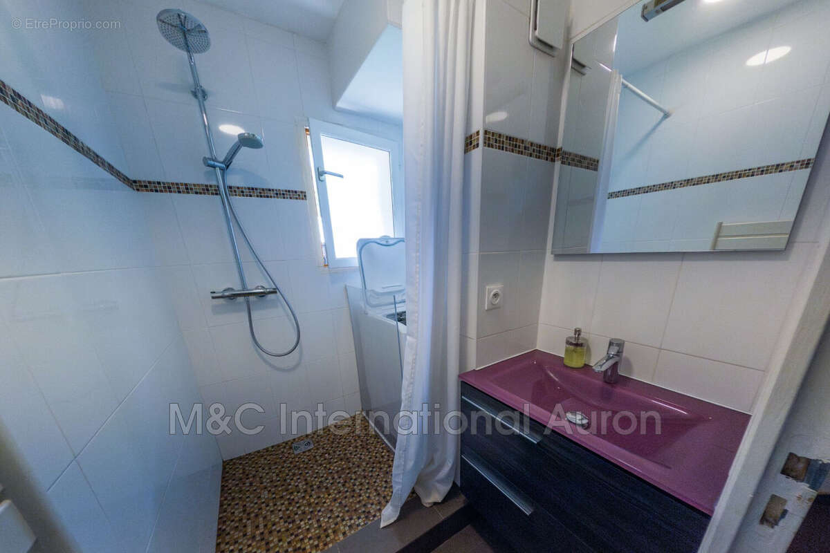 Appartement à SAINT-ETIENNE-DE-TINEE