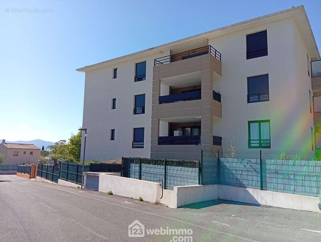 Appartement à LE LUC