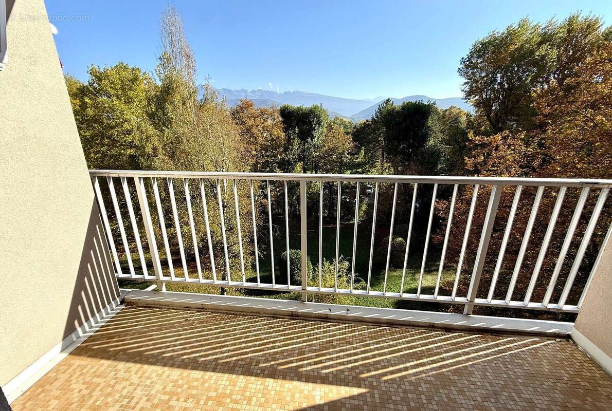 Appartement à MEYLAN