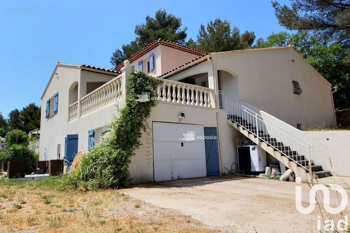 Photo 3 - Maison à ROQUEVAIRE