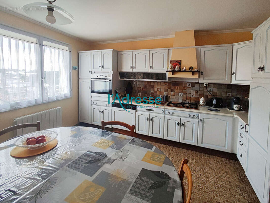 Maison à MONTREVAULT