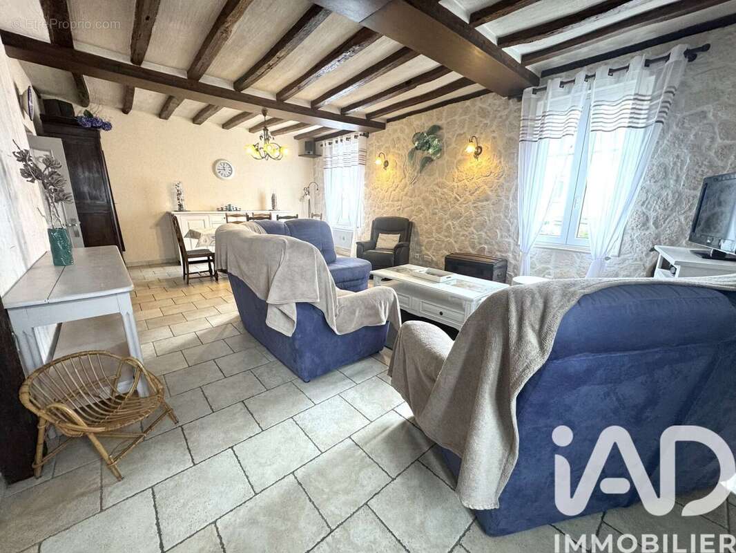 Maison 195 m² à Loudun  - photo 7
