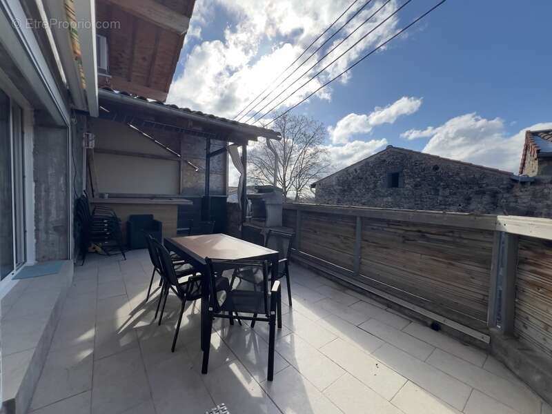 Maison à SAINT-BONNET-PRES-RIOM