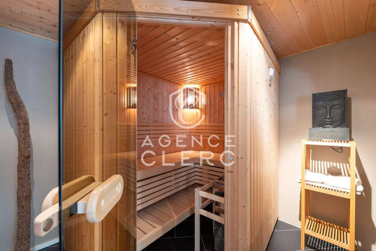 Appartement à ALLONZIER-LA-CAILLE