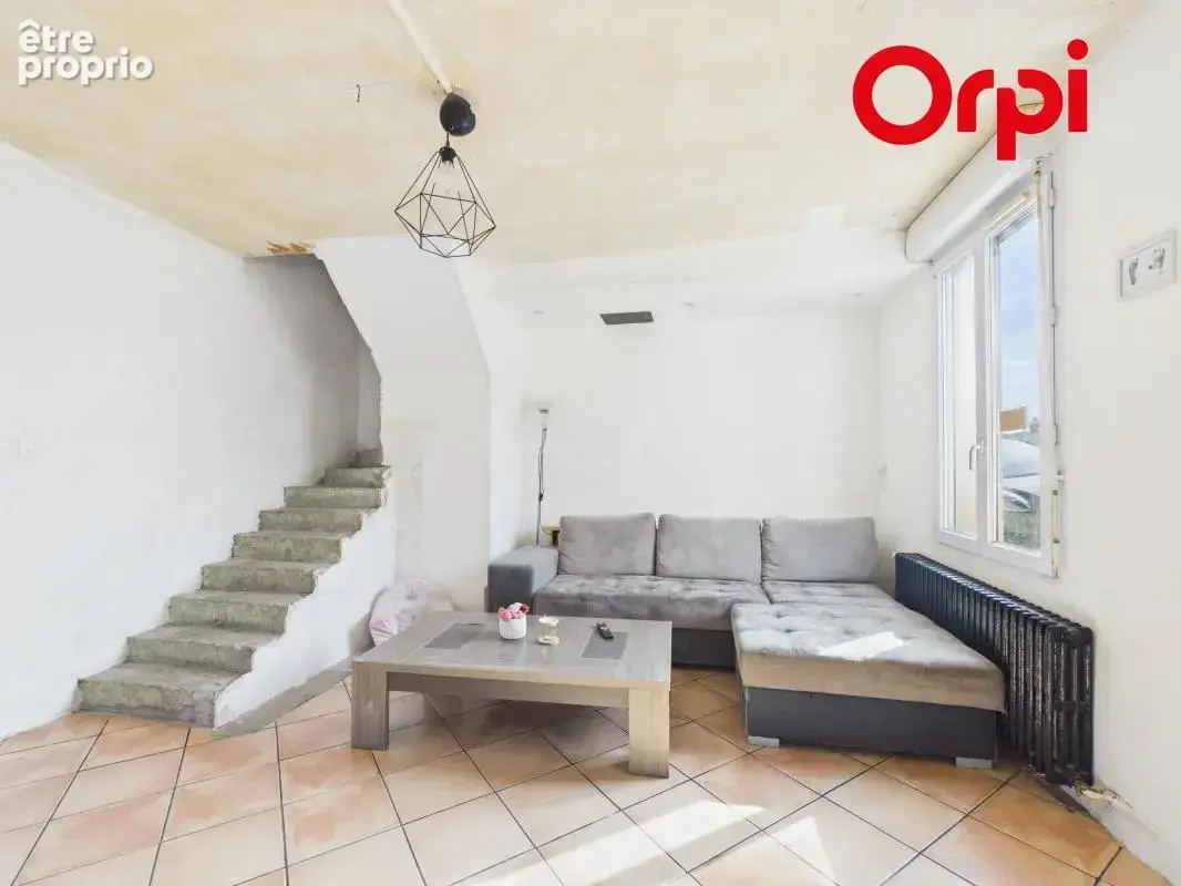 A Brionne, maison avec garage et cour - photo 3