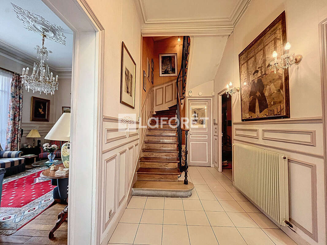 Maison à LE VESINET