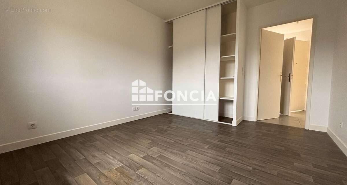 Proche du centre - photo 3