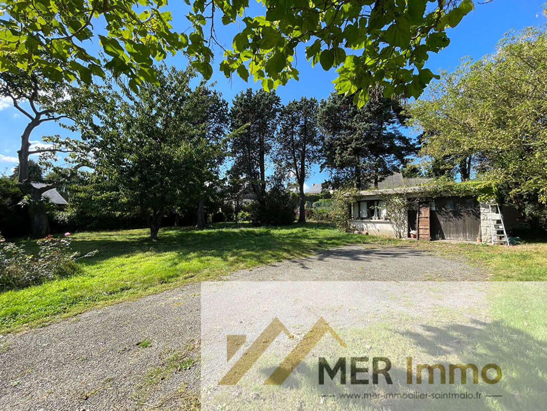 Terrain à SAINT-MALO