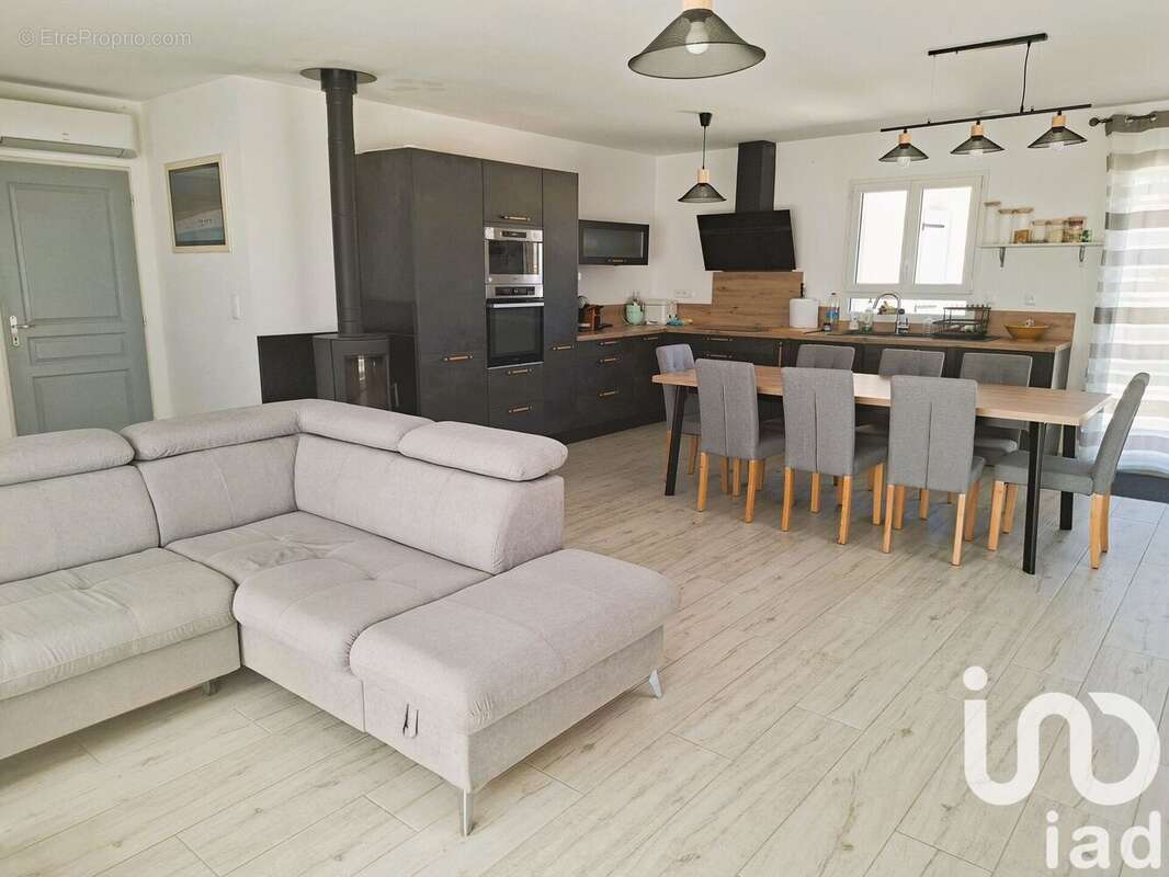 Photo 2 - Maison à CHASSENEUIL-SUR-BONNIEURE