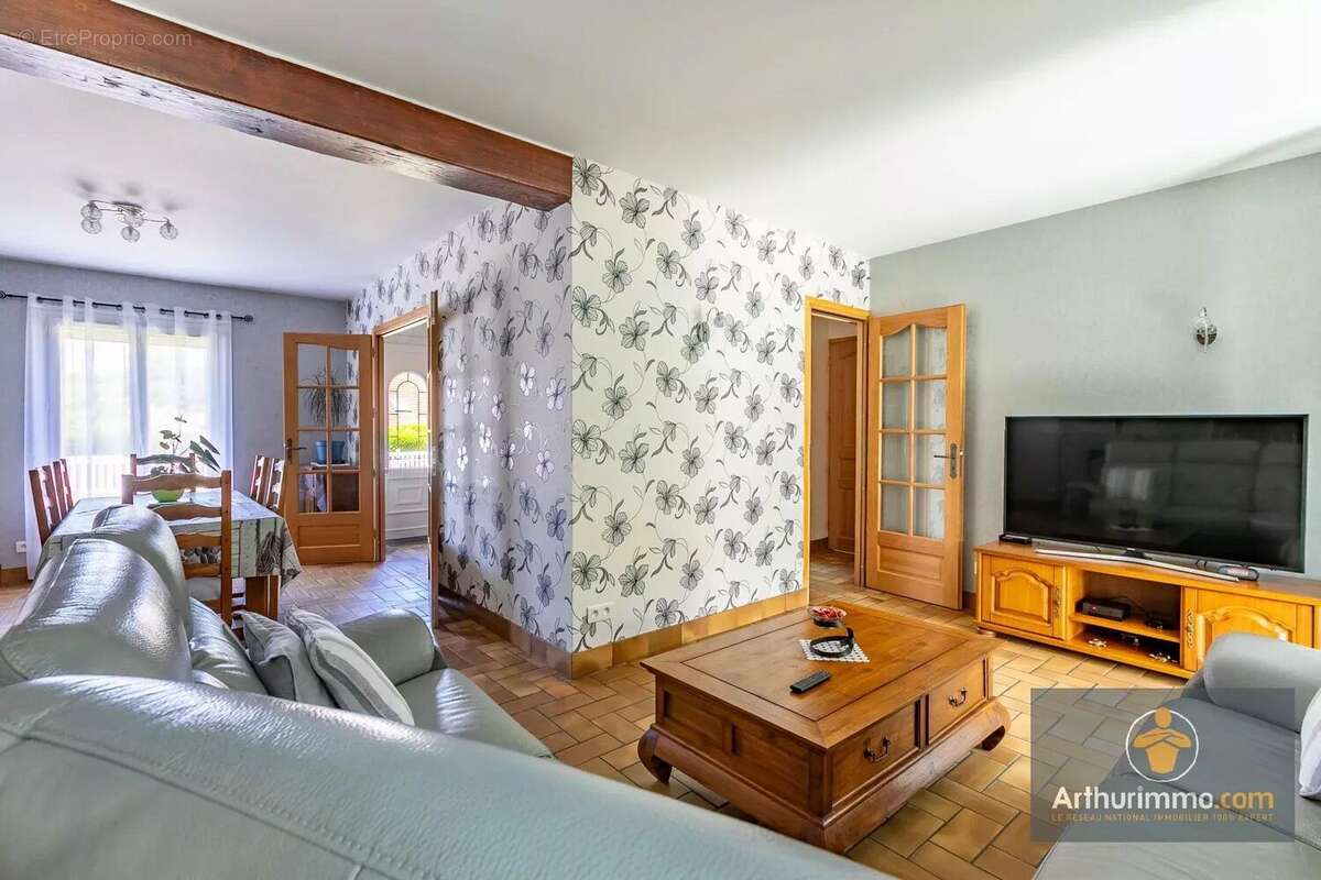 Maison à TRACY-LE-VAL