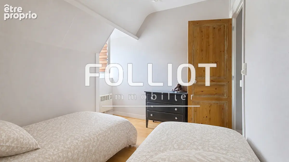 A vendre Saint Jean le Thomas Immeuble avec local commercial, deux appartements, jardin et garage - photo 15