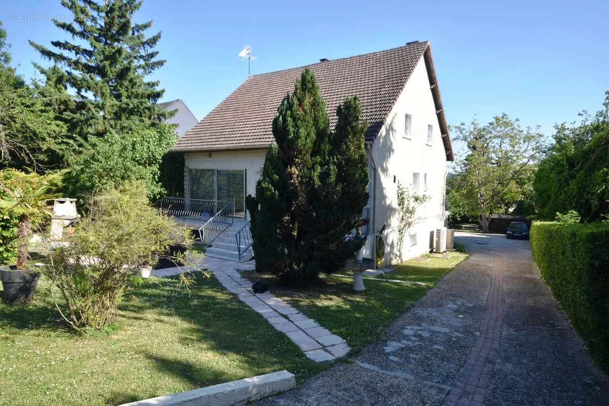 Maison à LIMAY