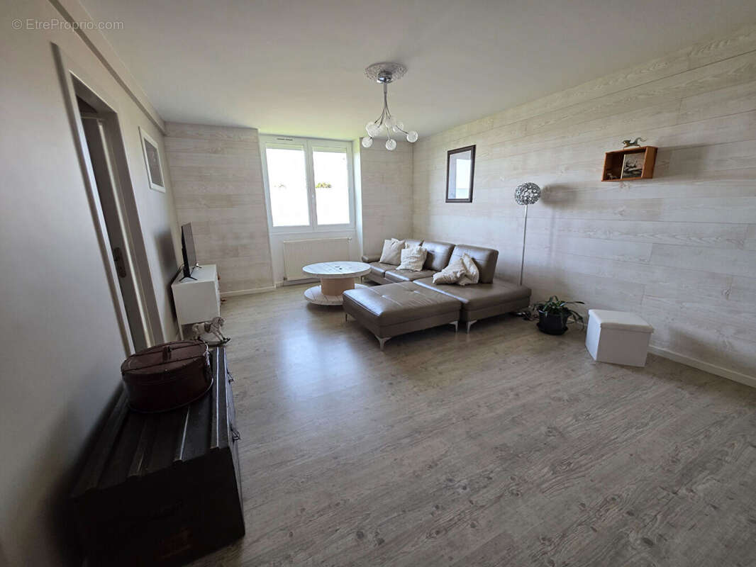 Maison à SAINT-SAUVEUR