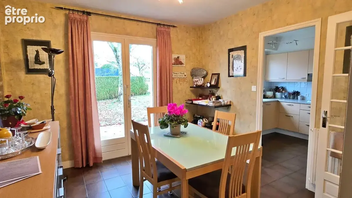 Grande maison Familiale avec Garage et Jardin - Proche Centre-bourg et Commodités - photo 17