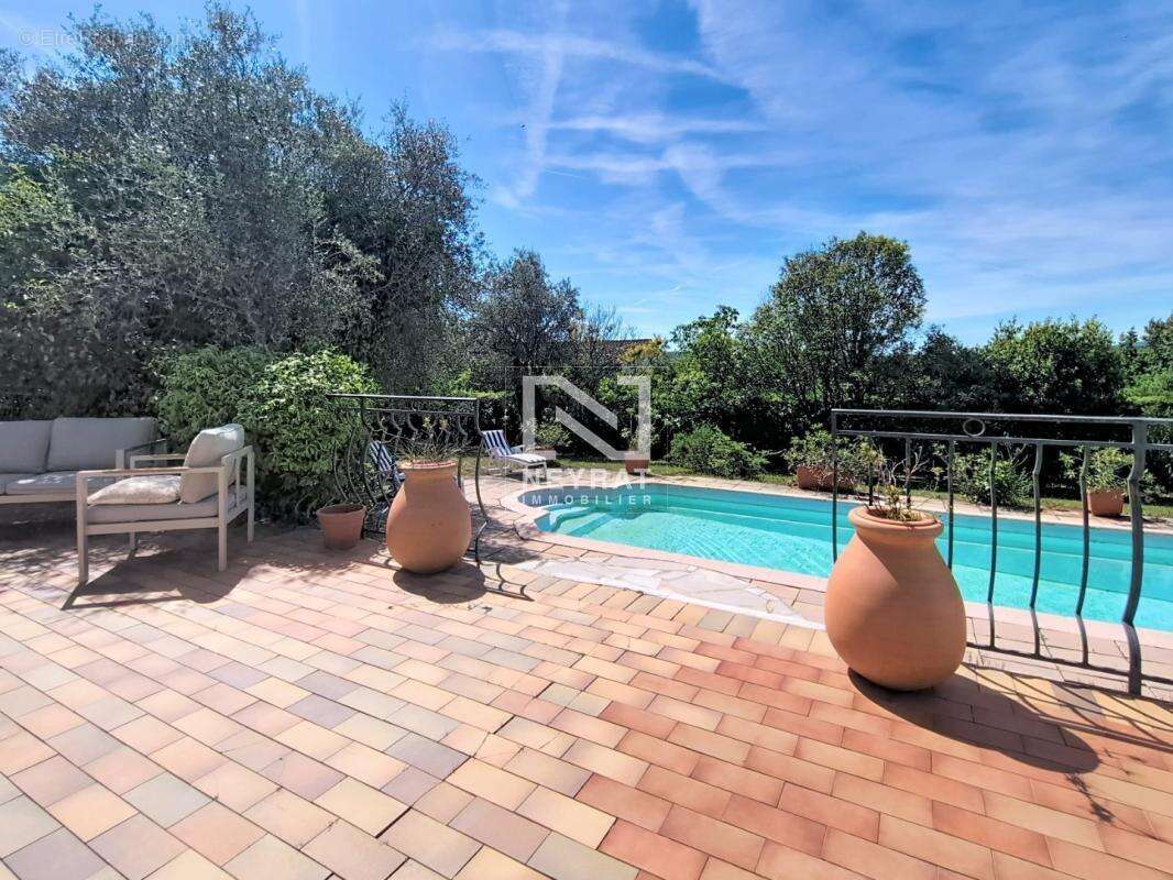 Maison de plain pied 3 chambres, piscine, grand terrain - photo 3