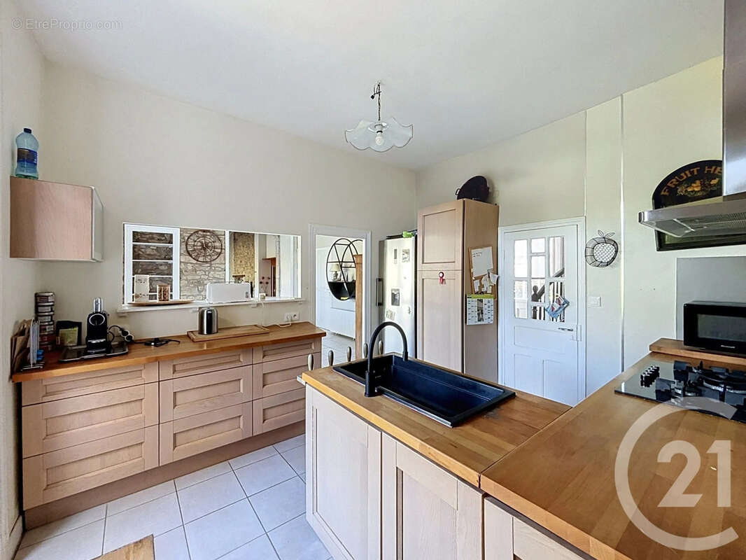 Maison 127 m² à Plouaret  - photo 2
