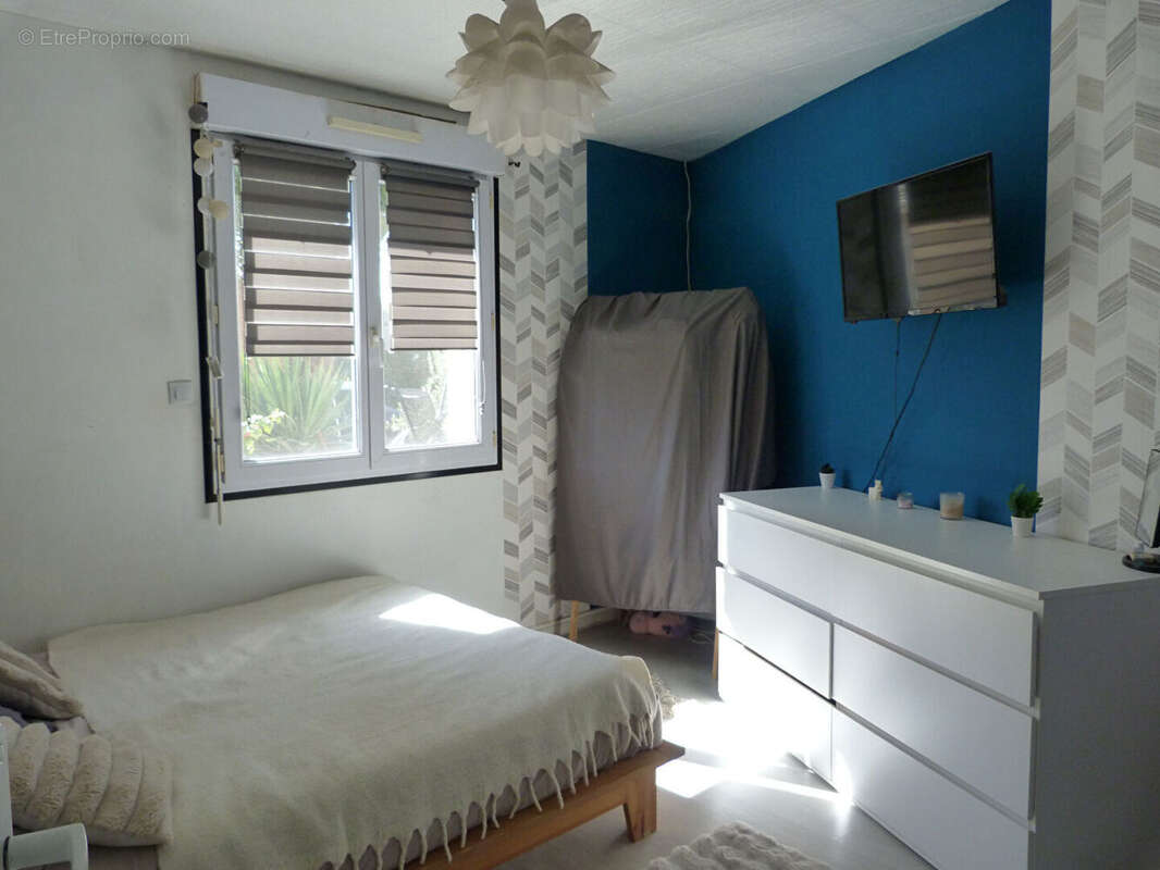 Maison à COSSE-LE-VIVIEN