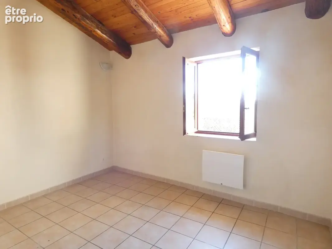 Saint Christol les Alès , superbe maison en pierres , deux logements , Investisseurs ou habitation principale - photo 4