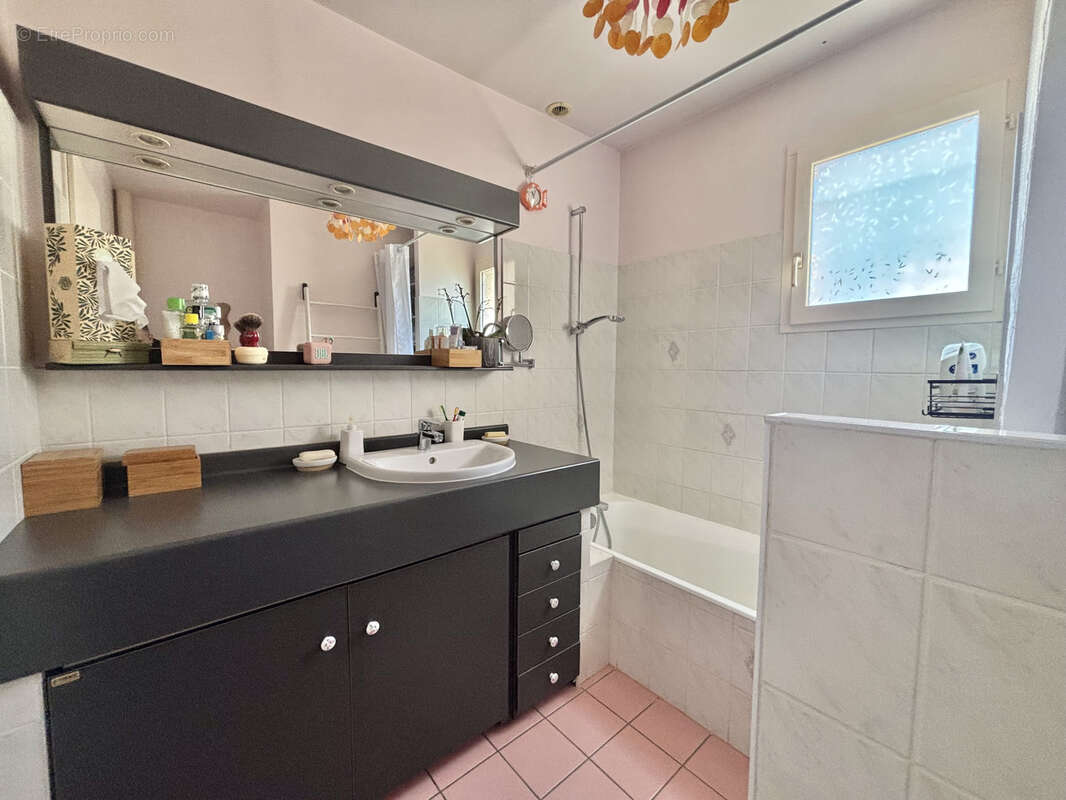 Maison à PORTES-LES-VALENCE