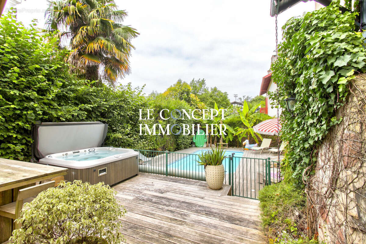 Maison 303 m² à Biarritz  - photo 4