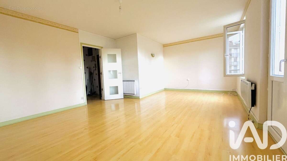 Photo 2 - Appartement à ROANNE