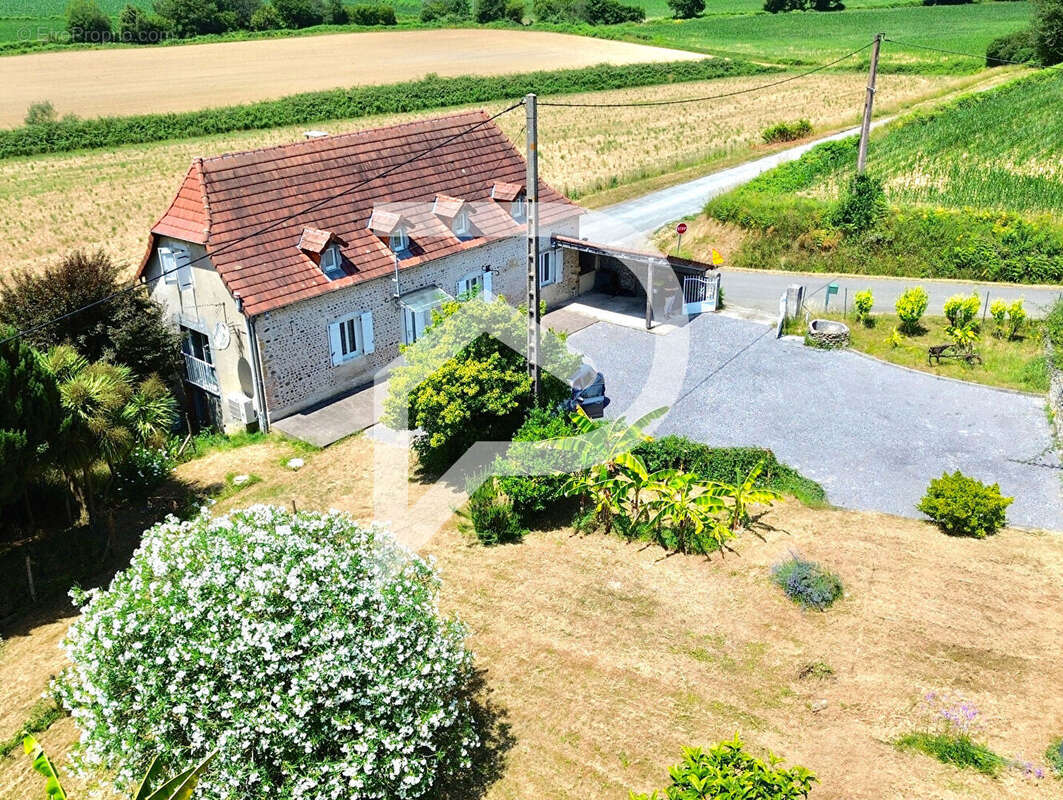 Maison à LABASTIDE-MONREJEAU