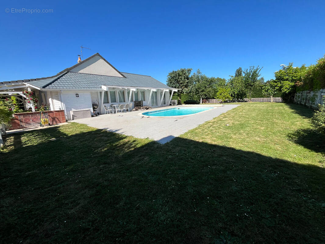 Maison à MAGNY-COURS