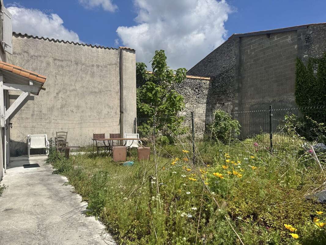 Maison à SEMUSSAC
