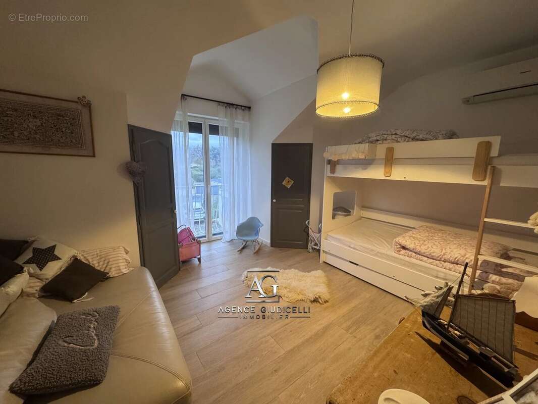 Maison à PRUNELLI-DI-FIUMORBO