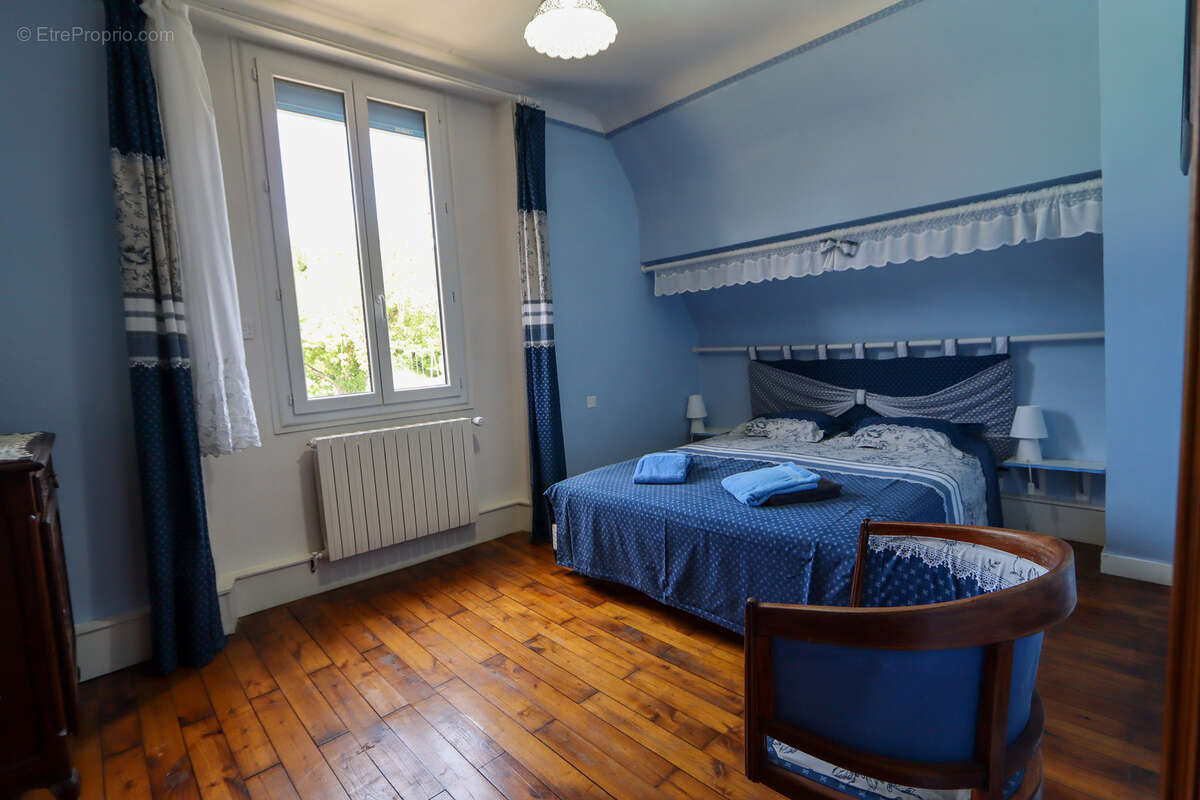 Maison à SAINT-VINCENT-DE-COSSE