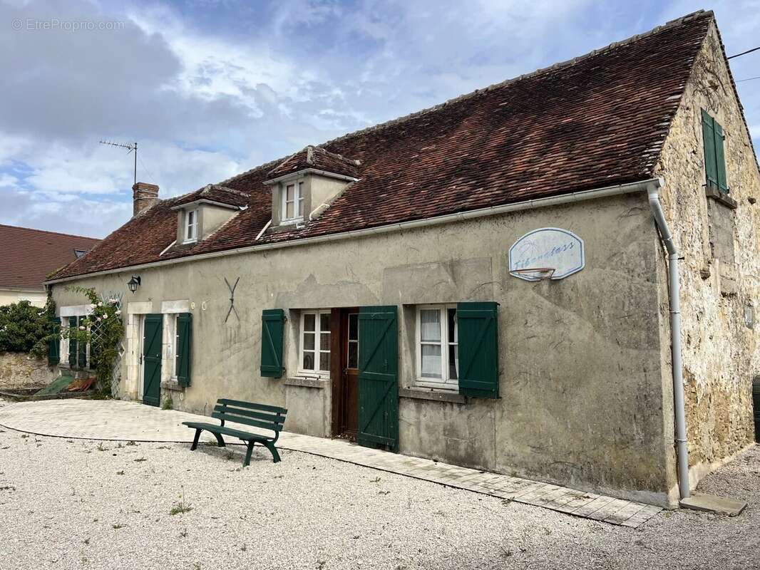 Maison à VILLENEUVE-SAINT-SALVES