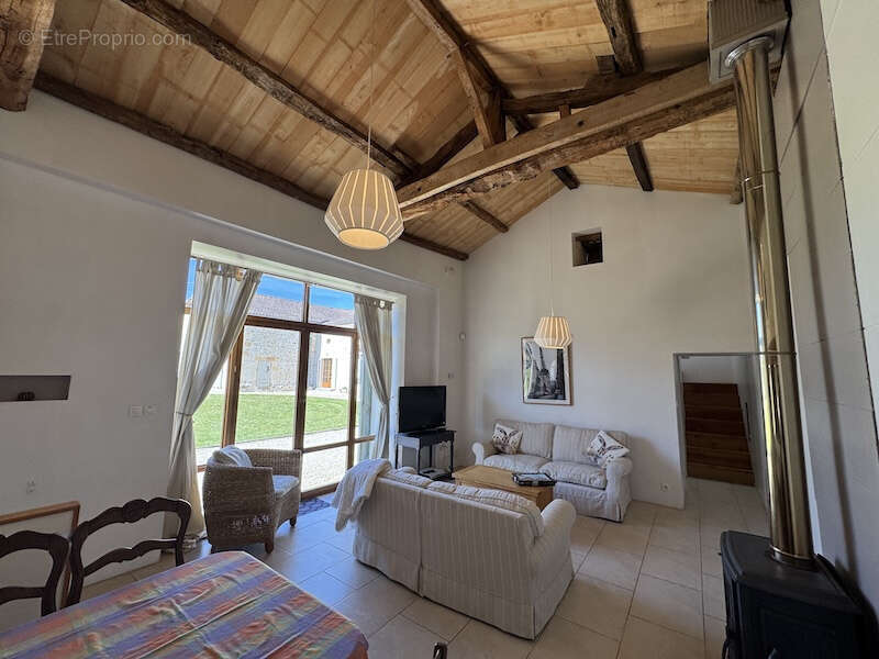 Maison à RIOUX-MARTIN