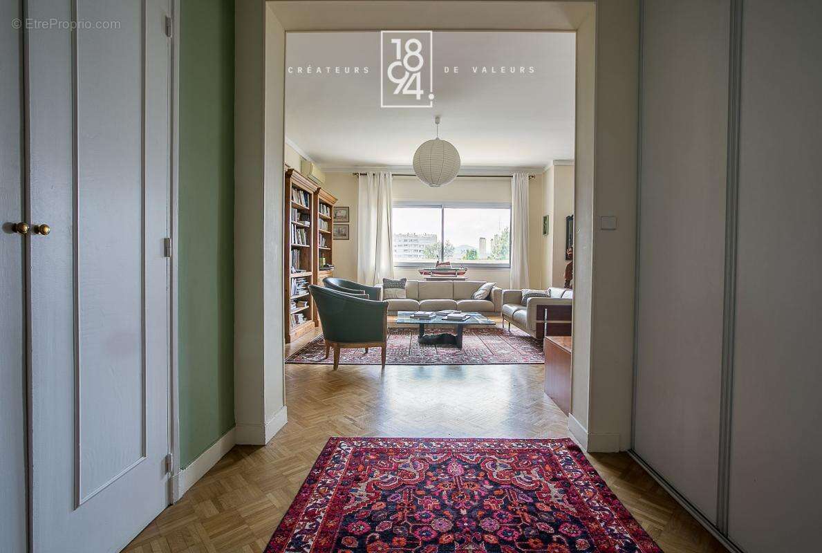 Appartement à MARSEILLE-8E