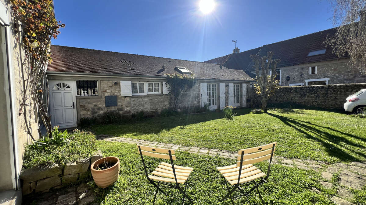 Maison à MILLY-LA-FORET